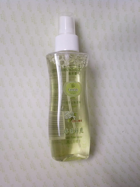 未來(lái)星嬰兒冰涼舒爽花露水