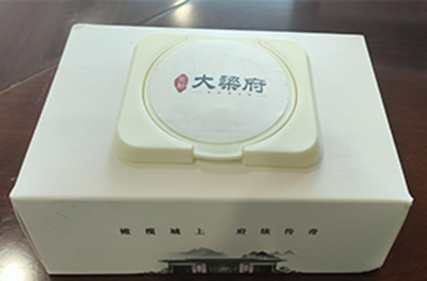 抽取式盒裝濕巾2.jpg 抽取式盒裝濕巾2.jpg